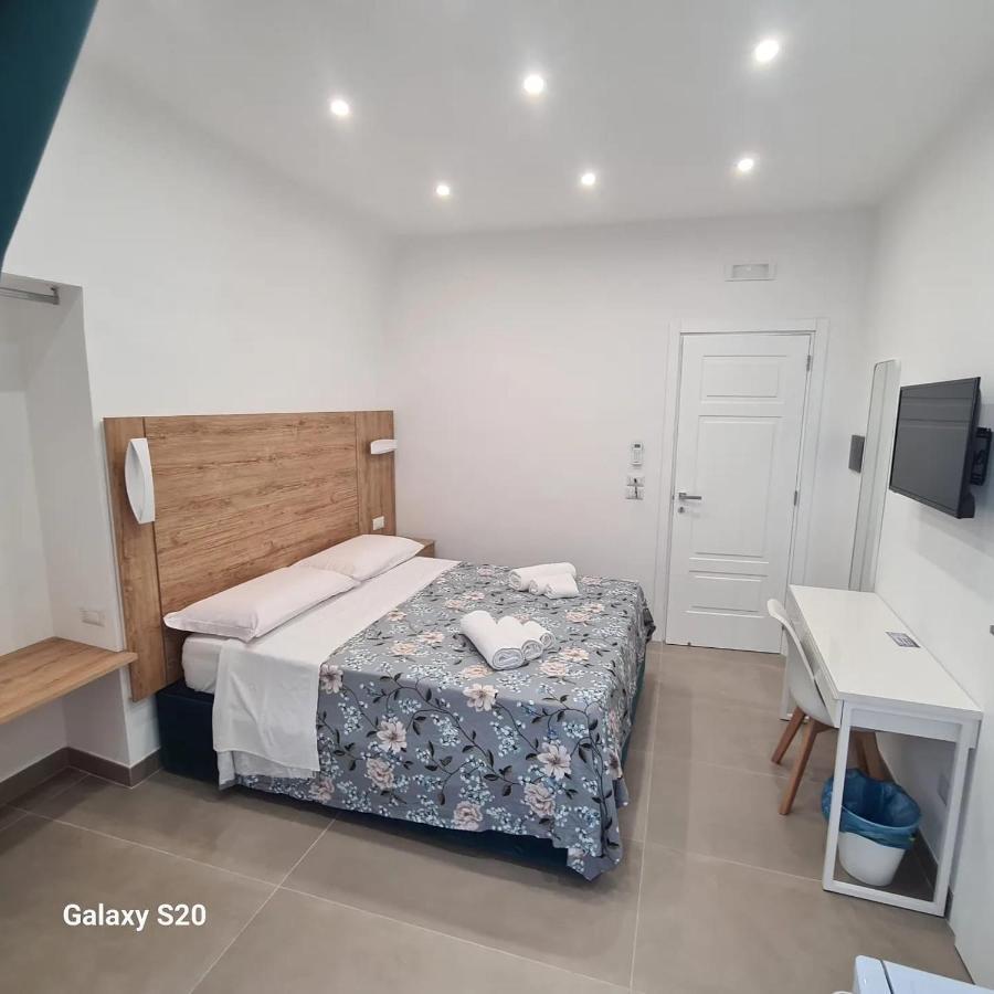 Hotel Residenza Nascari Al Plebiscito Neapol Exteriér fotografie